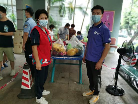 感动!核酸检测点内暖意流淌