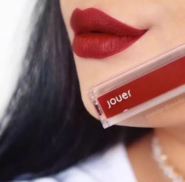 让麻辣鸡”从良”比裸妆更高阶，Jouer就搞定，还打什么水光针