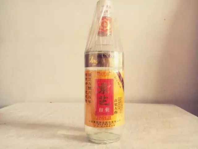 景芝白干49度黄皮测评,景芝白干大黄皮