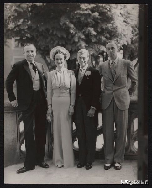 英国王室的劫——美国女人:为何水晶宫被烧,沃利斯却成功三婚?