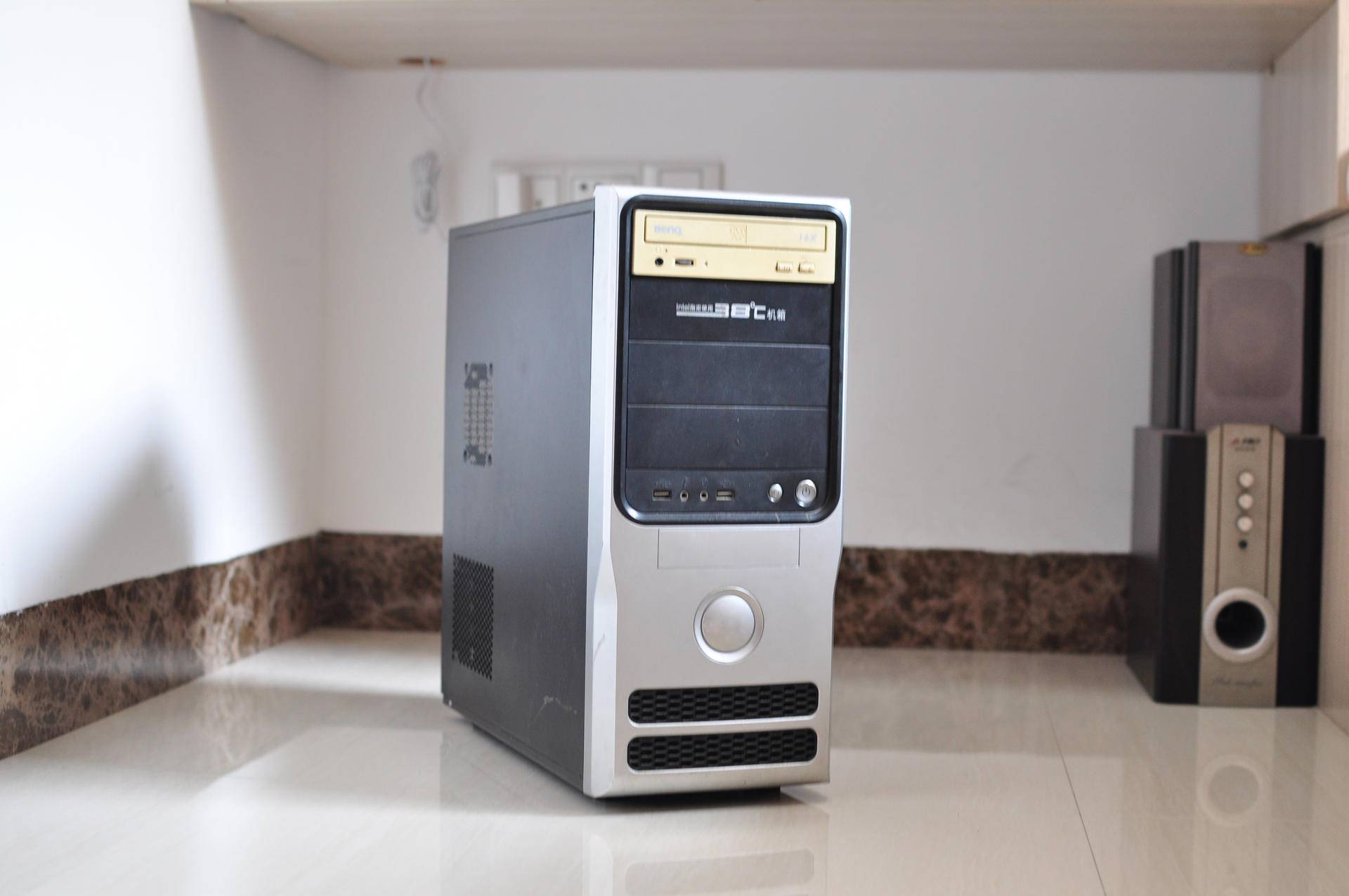 全靠图纸和客服加度娘,小白也能装电脑