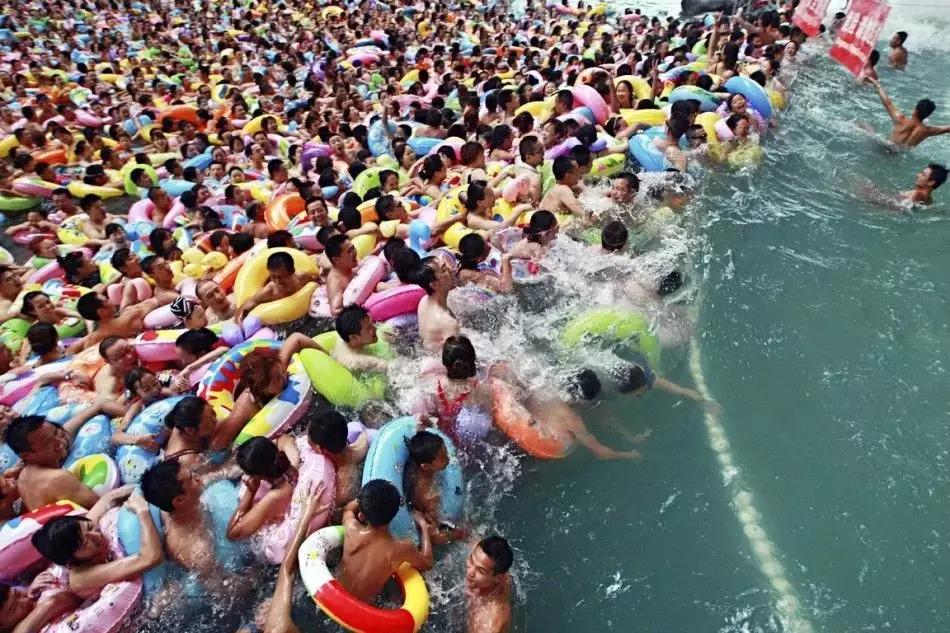 泳池水质脏吗怎么处理的,如何判断泳池的水是否干净