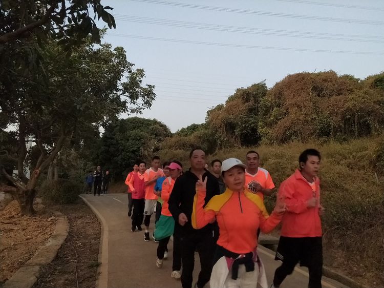 魅力深马,微马同行!六约微马助力深圳国际马拉松