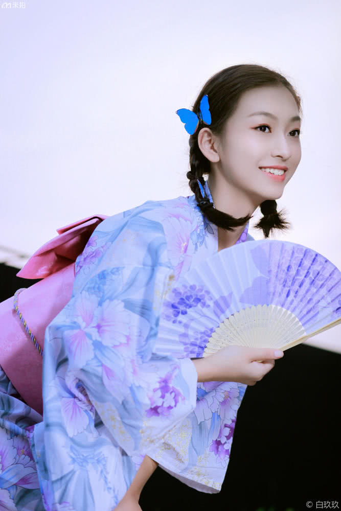 白色和服摄影作品,拍照日本和服少女逆光