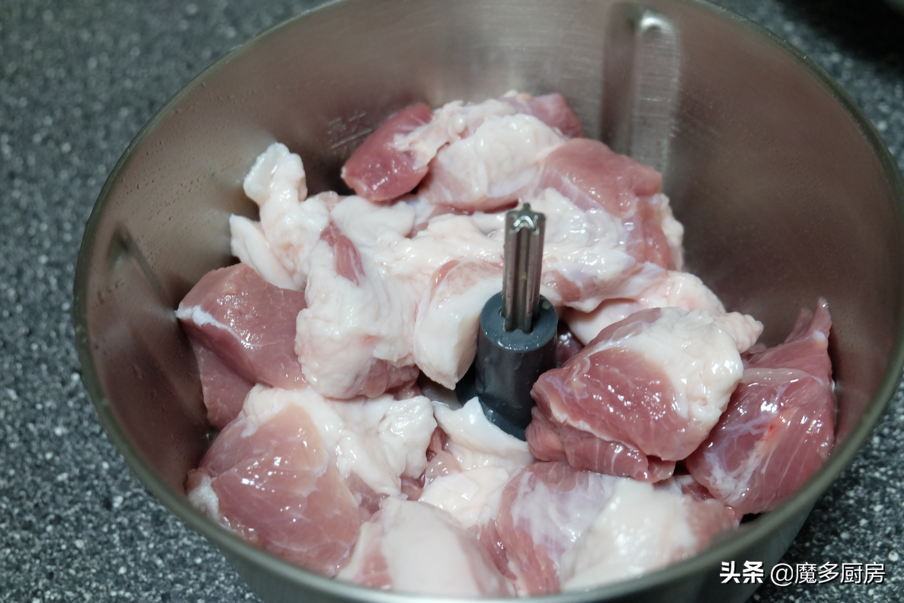 肉馅是调好保存还是直接保存,过年肉馅怎么调容易保存常温下