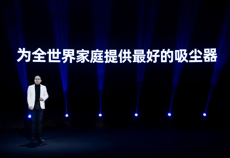 小狗t12吸拖一体吸尘器真实测评,全球最先进的家用吸尘器