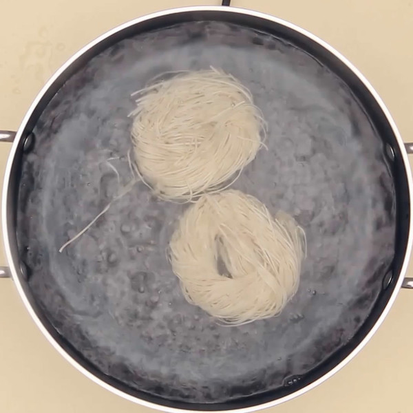 儿童版凉面的家常做法大全,80岁老太太做凉面