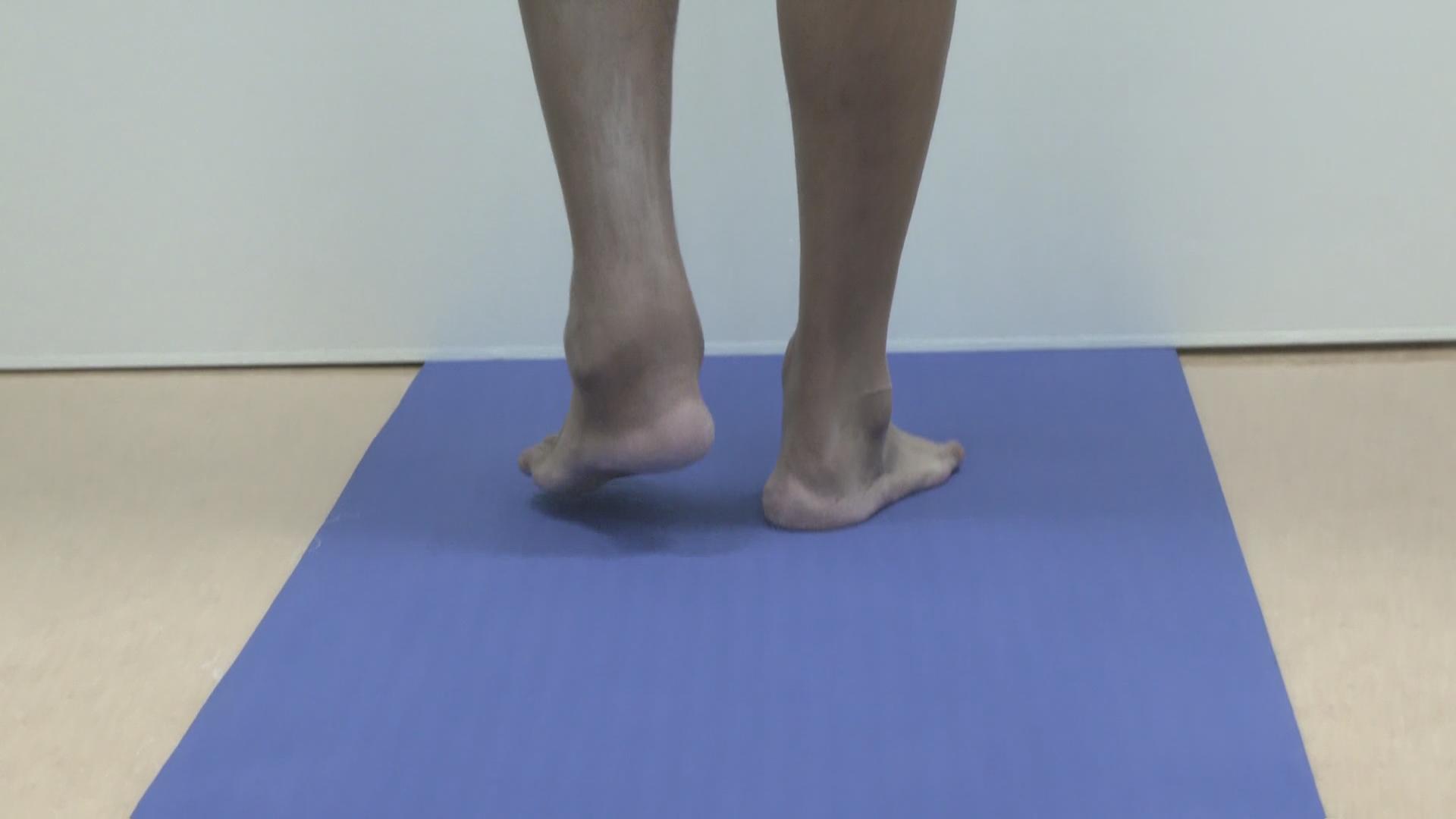 沈阳小伙小拇指骨折,沈阳小伙崴脚