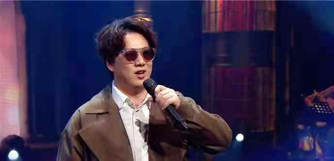 盲人歌手萧煌奇恋爱,歌手萧煌奇视频