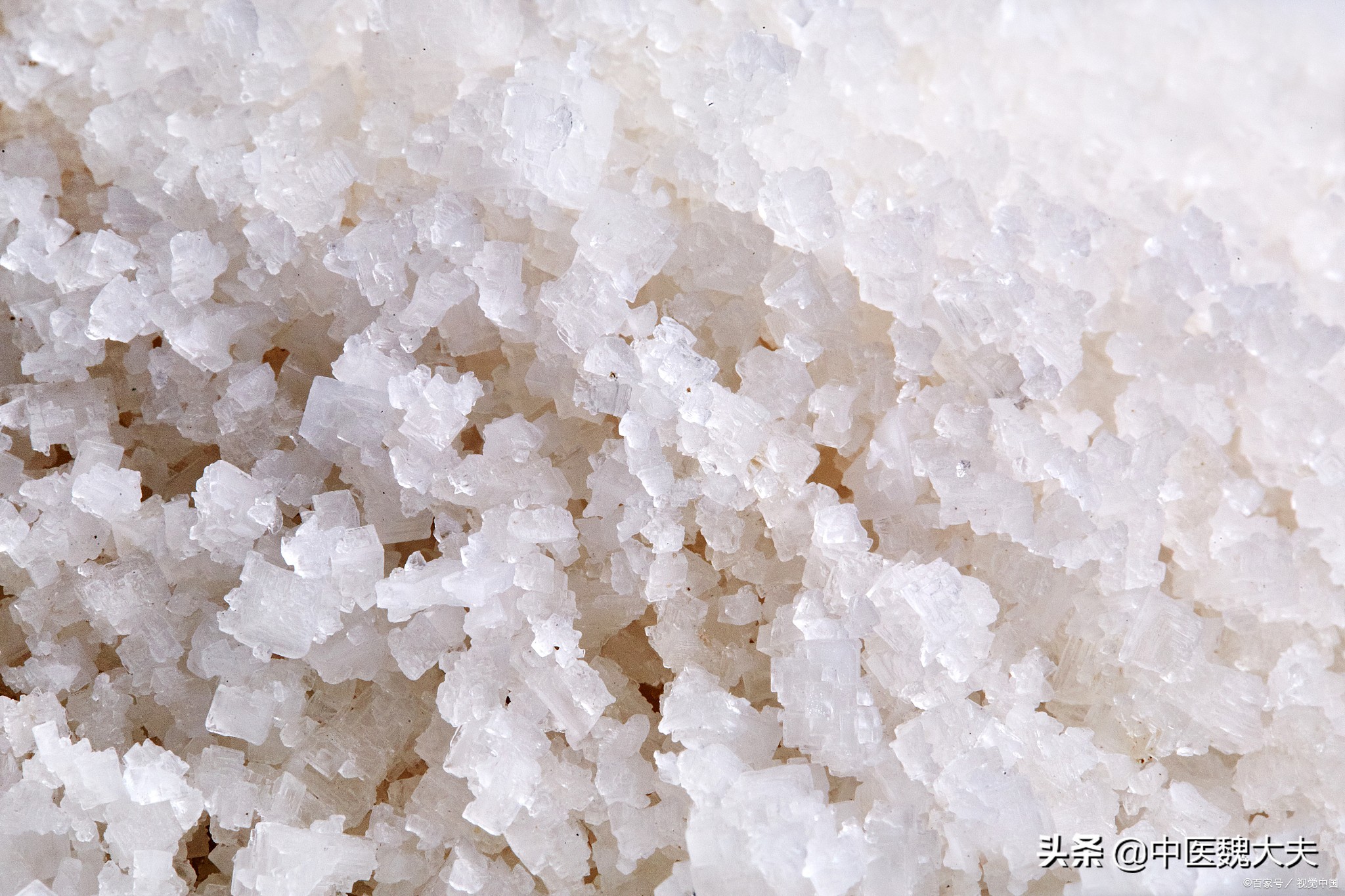 湿气重的人会出现5种表现,体内湿气重的4个信号