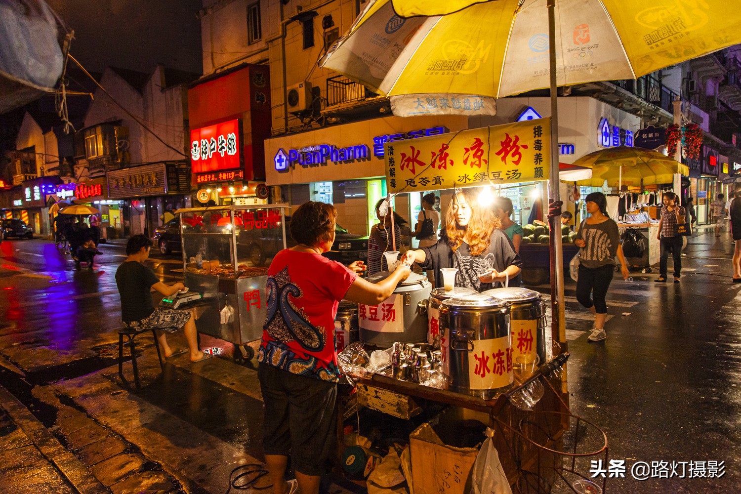 国内专坑游客的10条美食街,坑游客的10条美食街