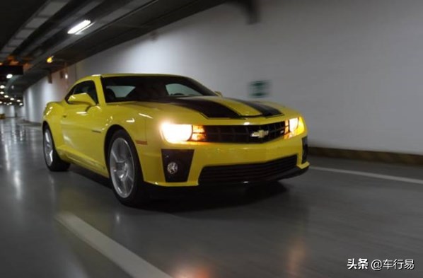 bmw真实名称,宝马为什么被称为把妹神车