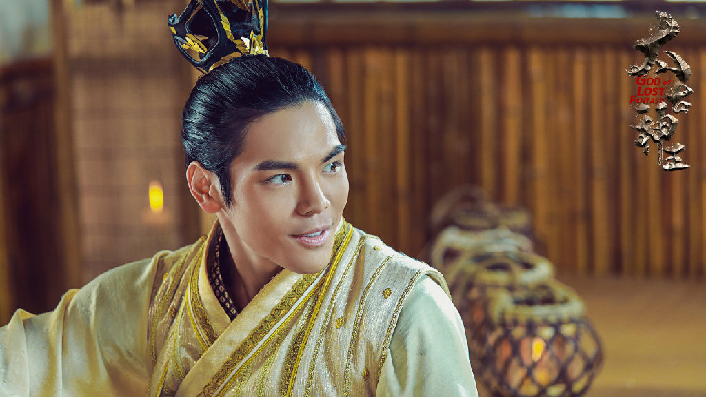 向佐健身练腰,向佐一身肌肉怎么锻炼的