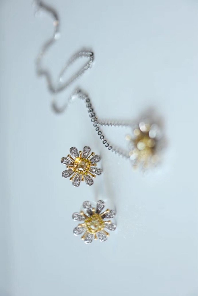 七夕节给女朋友送什么首饰好呢,七夕节礼物送什么首饰好