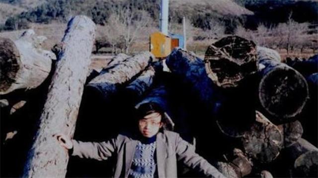 海子爱情经历,海子的两段情史