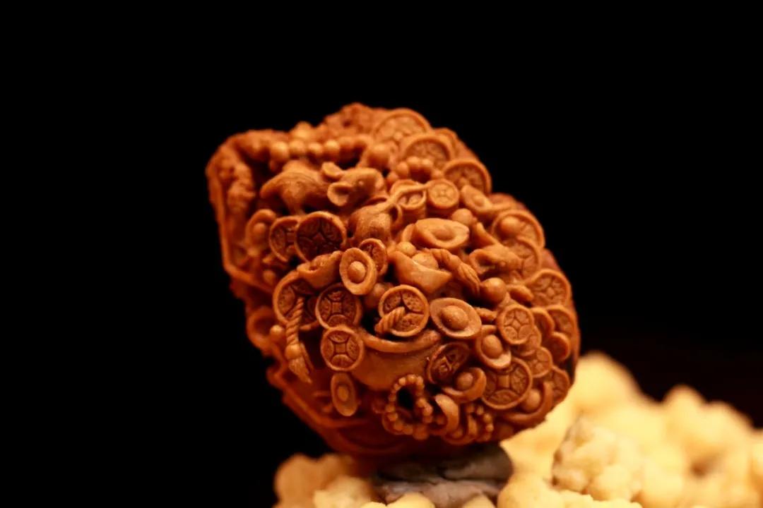 核雕的雕刻题材,刀尖上的艺术核雕工具知多少