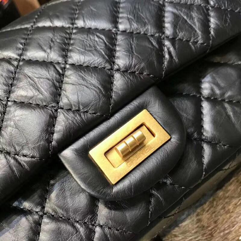 chanel2.55黑金,chanel2.55过时了么