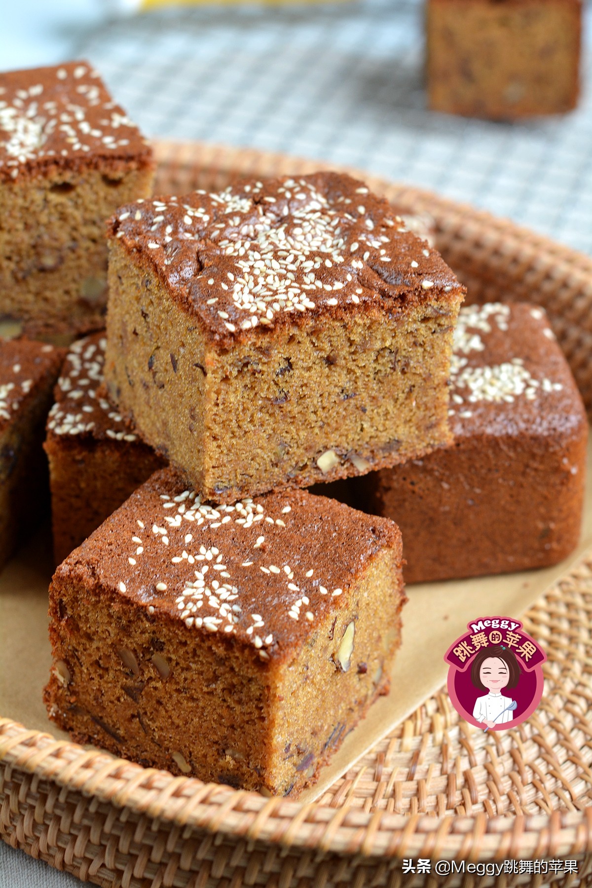 红枣糕简单又好吃的方法,香甜软糯的红枣糕绝对没有色素