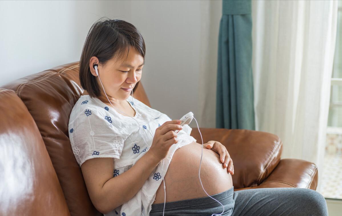 二胎产检老公一次都没陪同,怀二胎老公还陪着产检吗