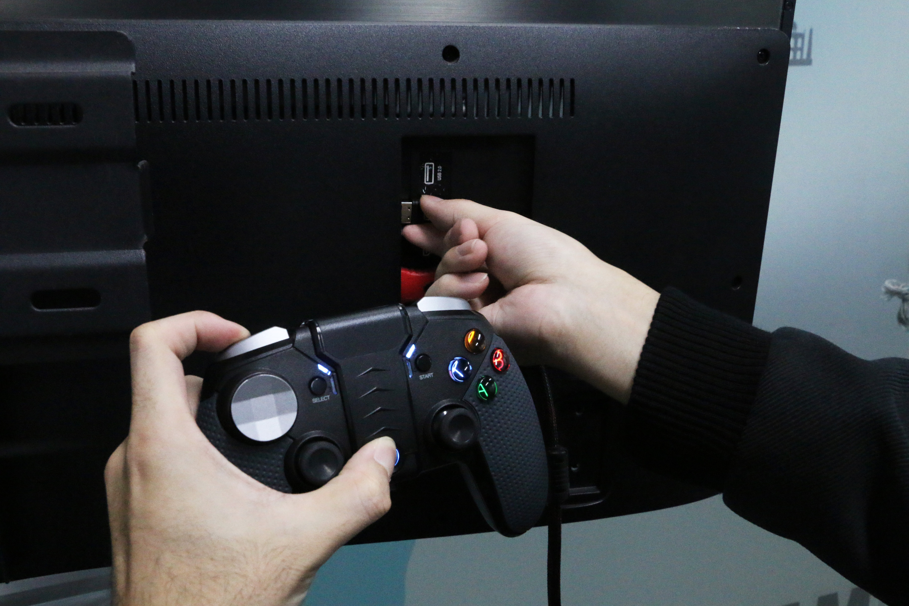 游戏手柄如何连接手机,epic平台怎么连接手柄