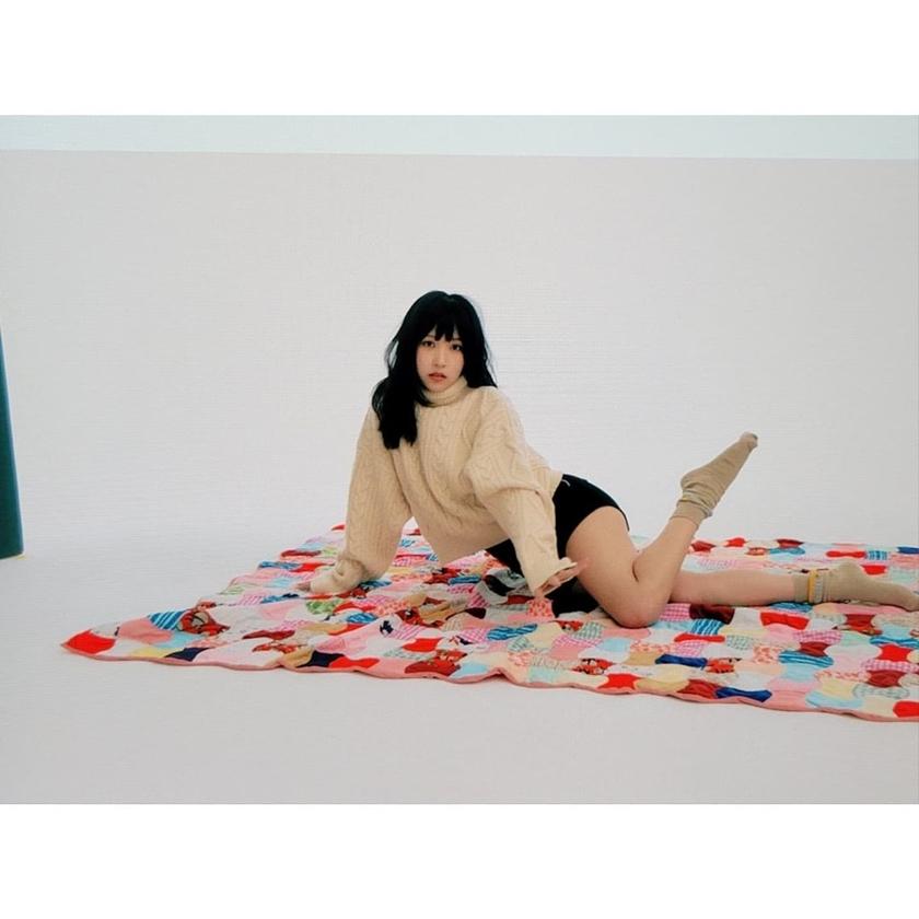 twice成团回顾mina拍照,twicemina发生了什么事