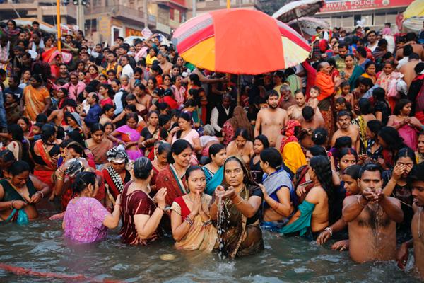 印度疫情“尸横遍野”,莫迪却还在吹牛皮,无耻程度领先全世界