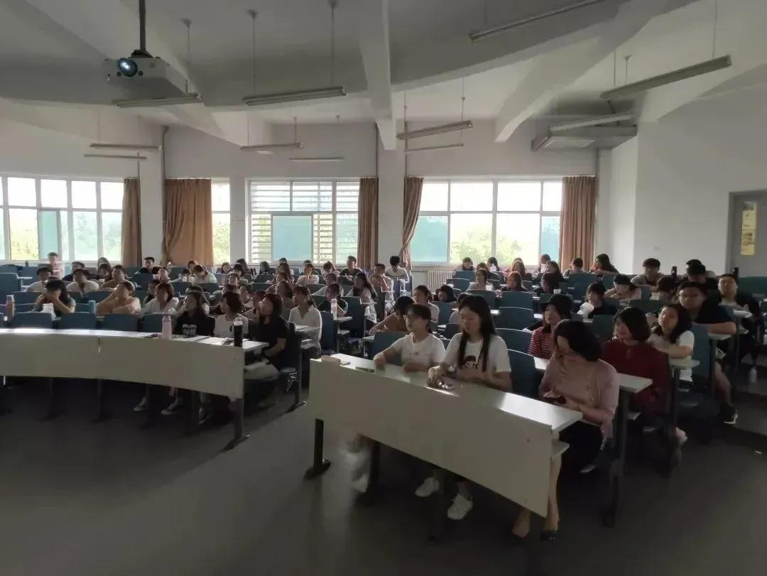 学院风采介绍,国际关系学院简介