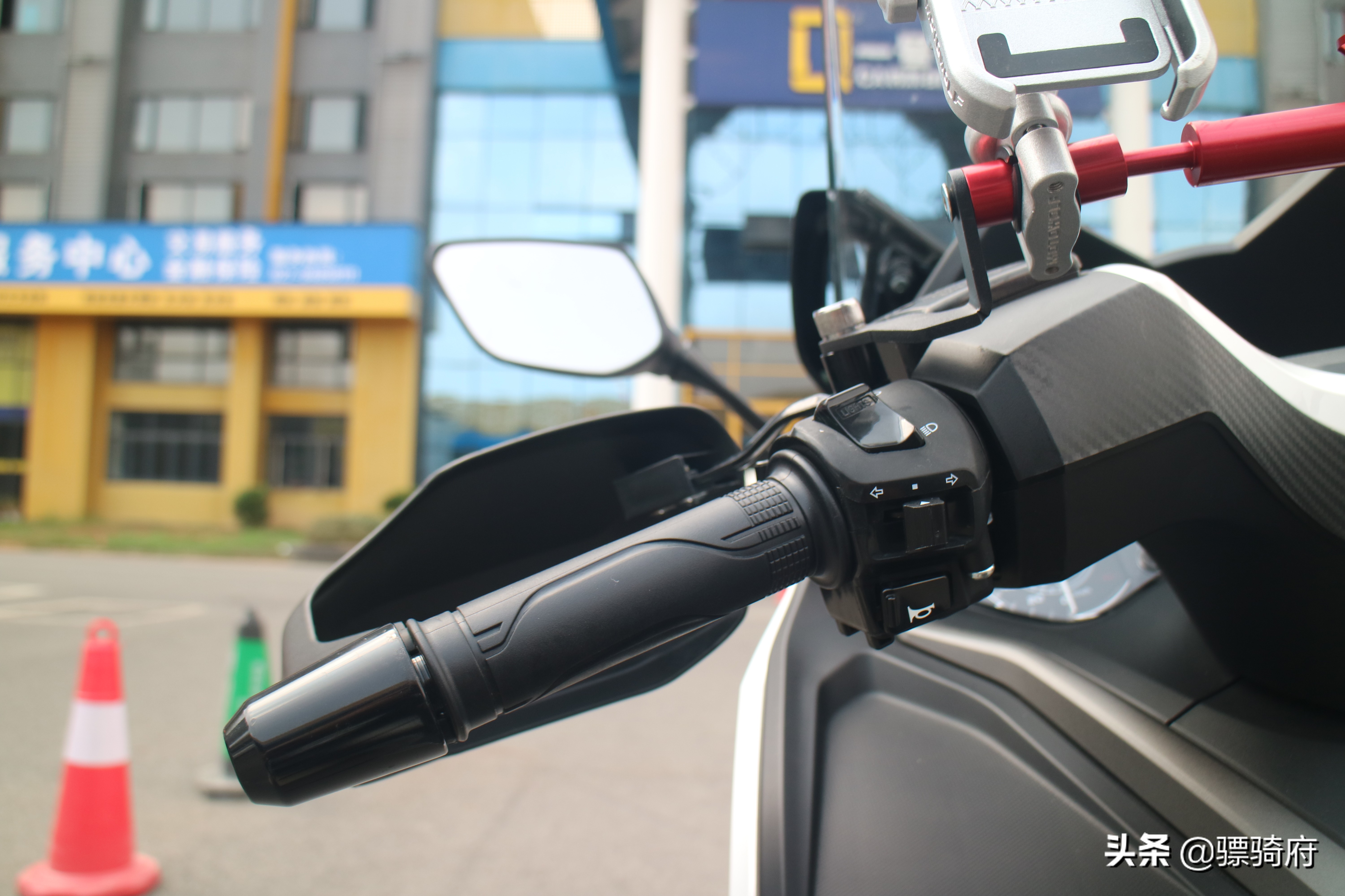 大阳v锐300与本田nss350对比评测,大阳v锐300高速测评