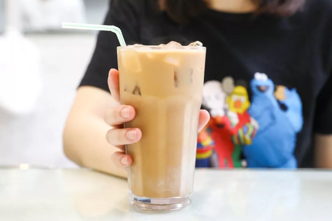 一筷子就能吃到香港，奶茶和西多士一定要安排