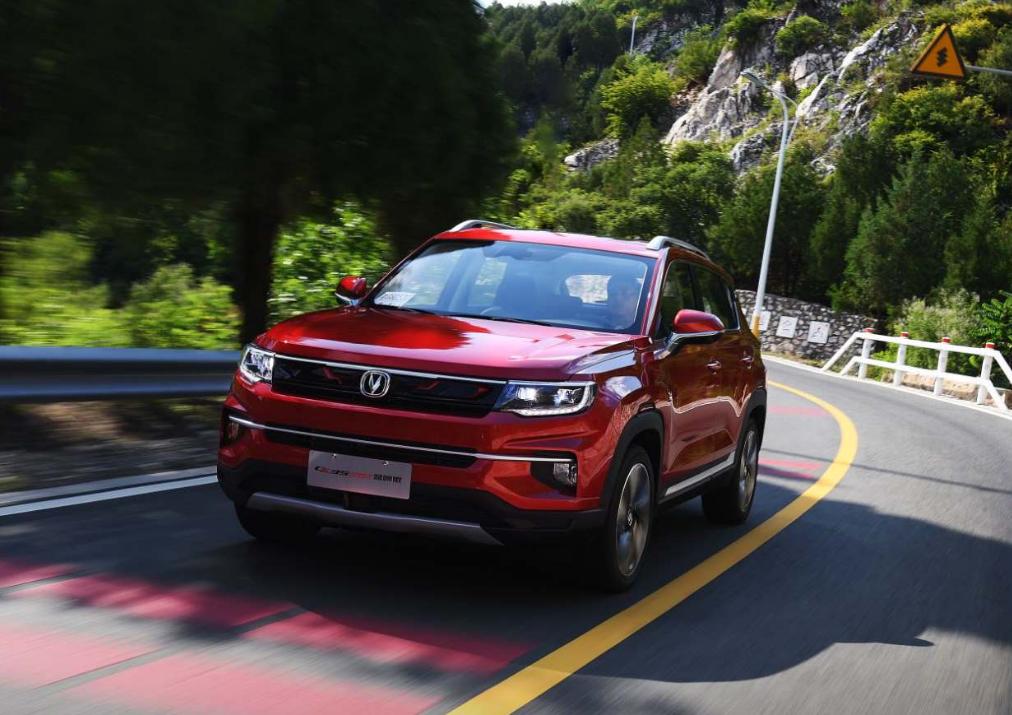 长安cs35plus1.6自动,长安cs35plus蓝鲸版1.6t测评