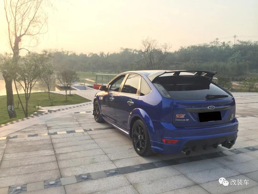 福克斯什么时候换回4缸发动机,经典福克斯移植发2.3t发动机