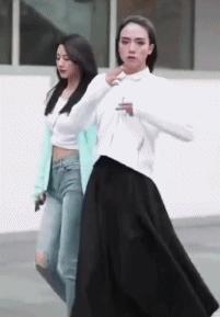 原来抓爆点就赚，看了网红街拍，才知道什么是中国式审美″？