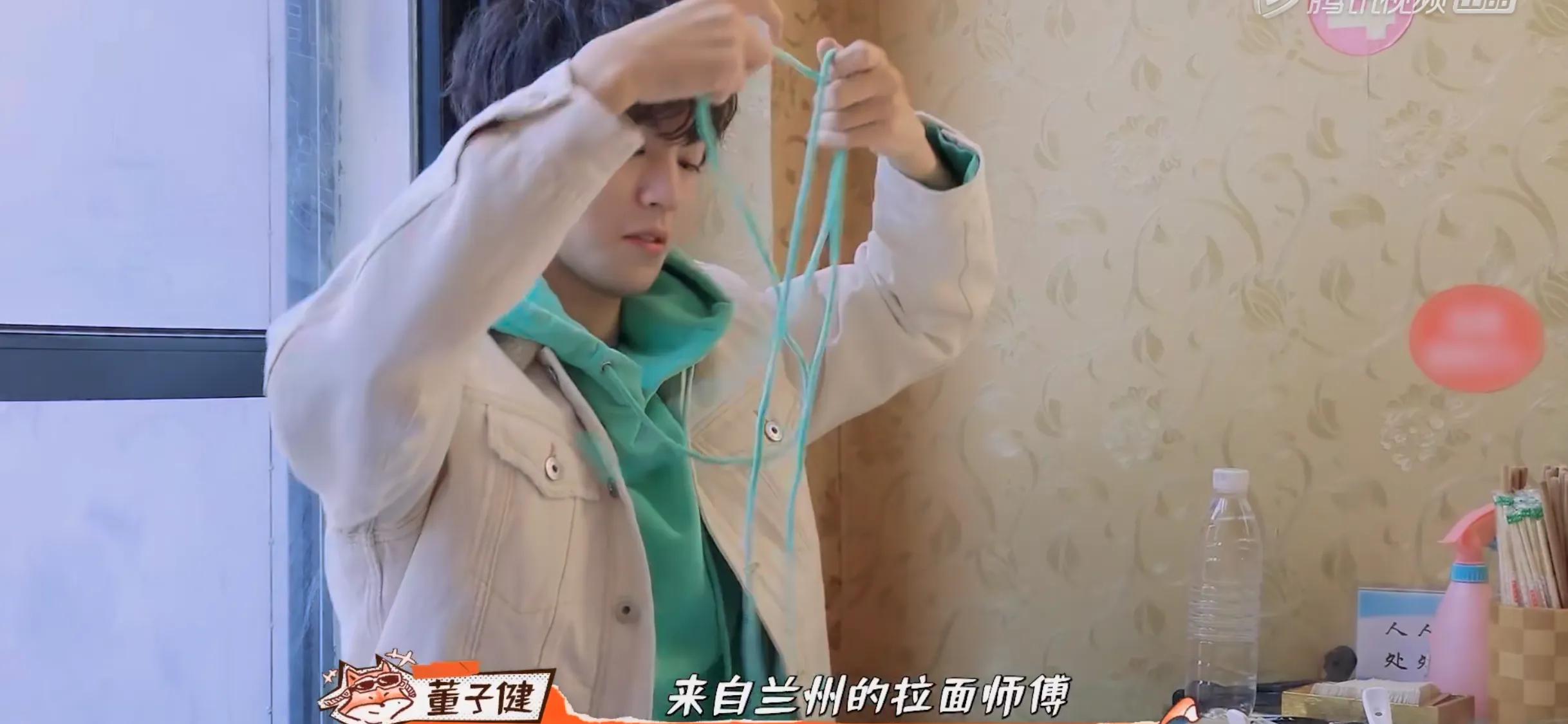 卫衣帽子绳怎么编好看,卫衣帽子绳太长了怎么办