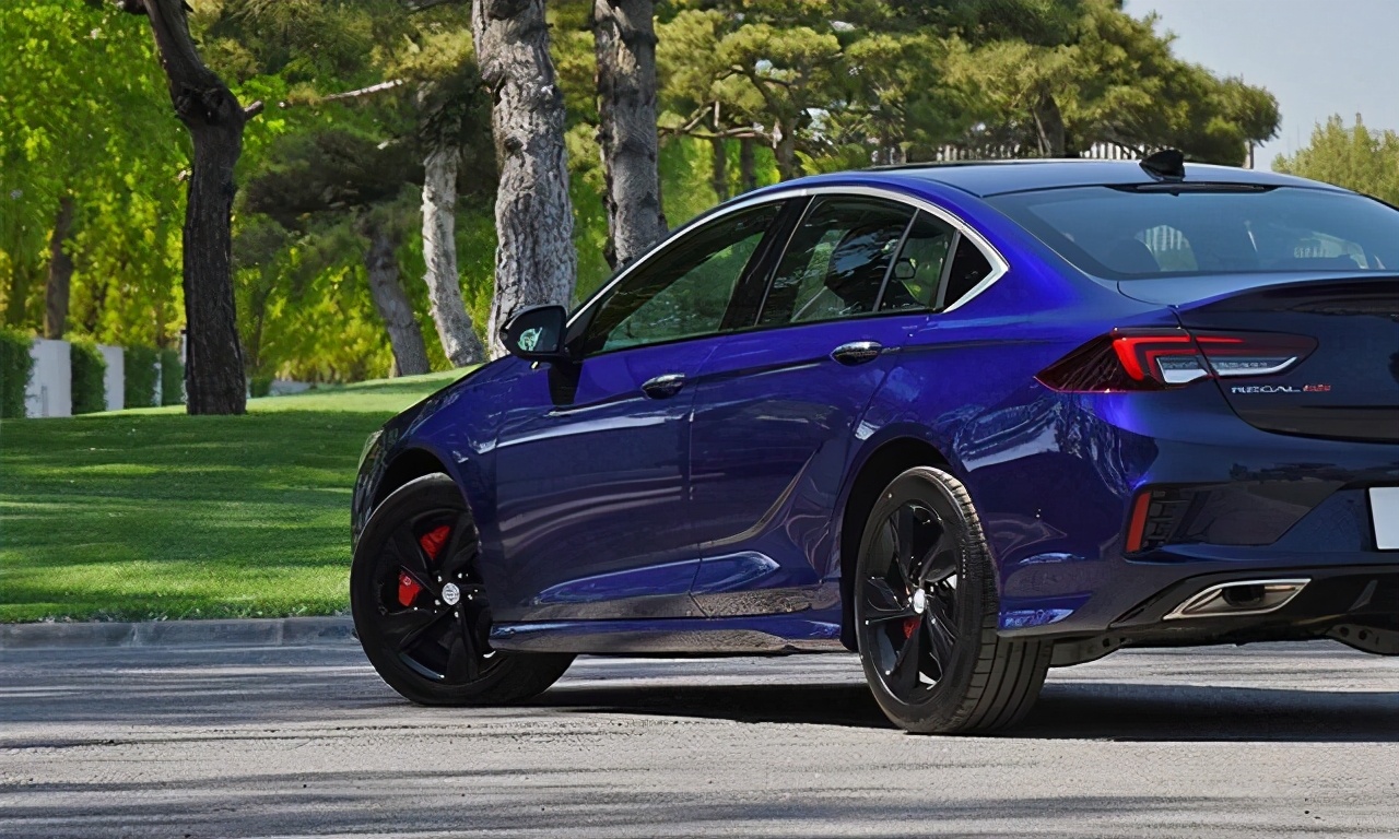 落地20万的君威,20万落地不选迈腾选什么