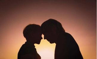 武磊和毛晓彤，迥然相异人生经历的背后，是原生家庭的深刻影响