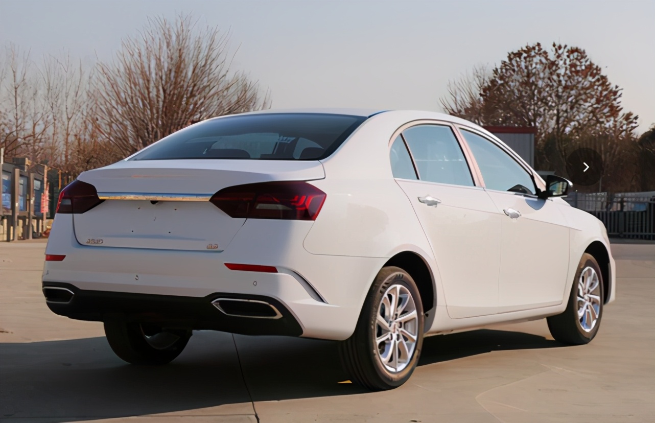 吉利汽车提前3年全系焕新国六b,2023年最火的国产轿车