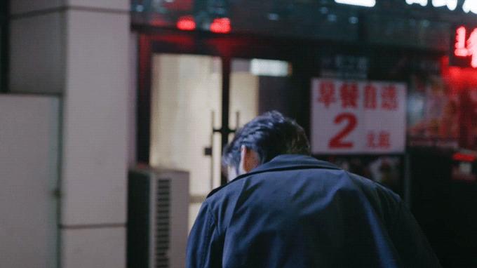 嘉行“重男轻女”，女艺人抠脚8个月，男艺人集体出逃？