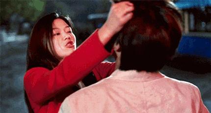 全智贤千颂伊初恋的照片,全智贤和千颂伊撒娇