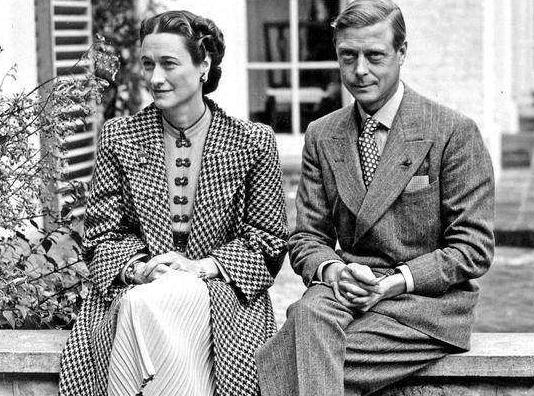 辛普森夫人现状,辛普森首任妻子