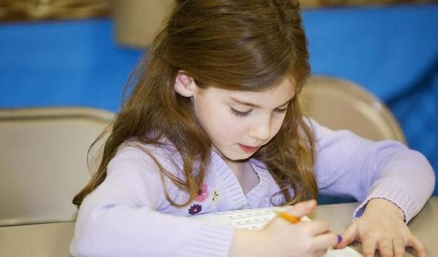 孩子做题总是漏看和看错怎么办,孩子做题总出错怎么回事