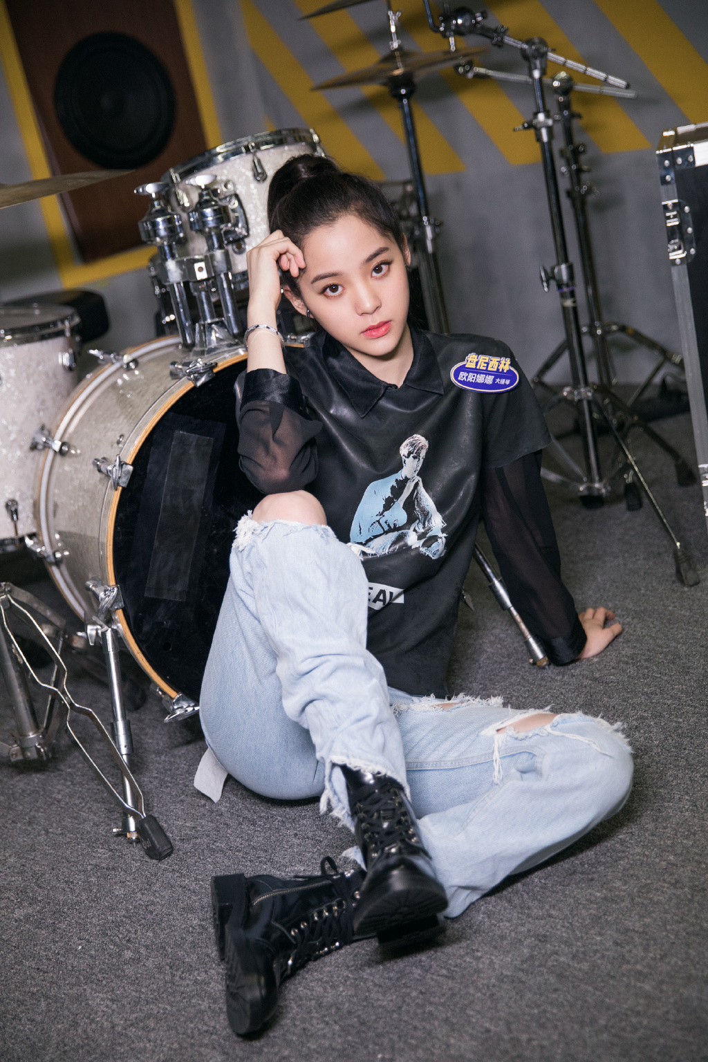 欧阳娜娜匡威onestar,欧阳娜娜匡威帆布鞋黑