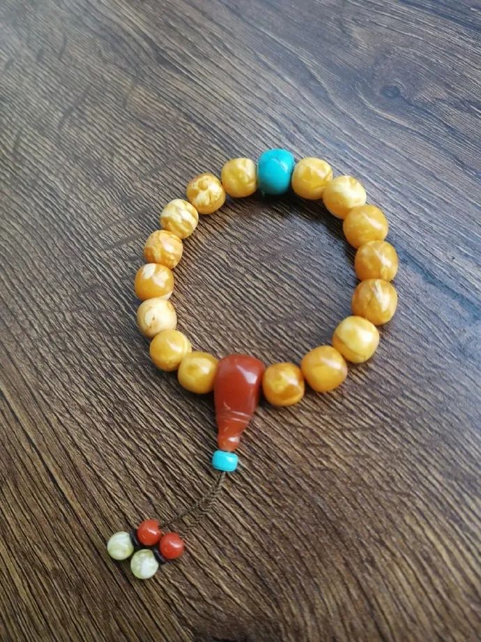 高格调手腕配饰,秋季时尚小配饰