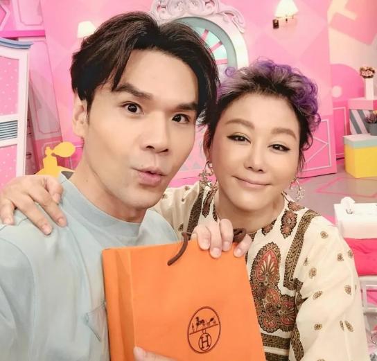 把爱马仕包当垃圾袋用,把爱马仕包当塑料袋用