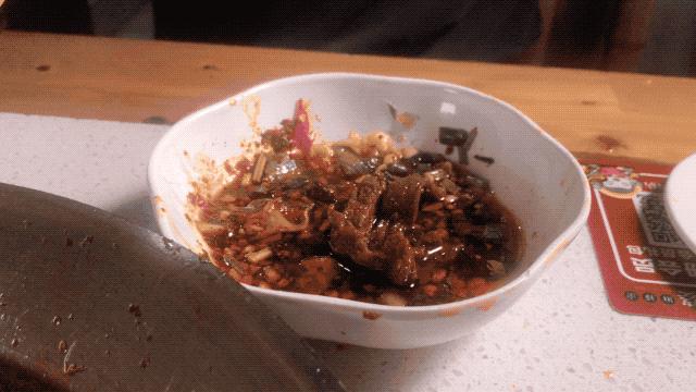 牛华麻辣烫视频,乐山喜绿缘牛华麻辣烫