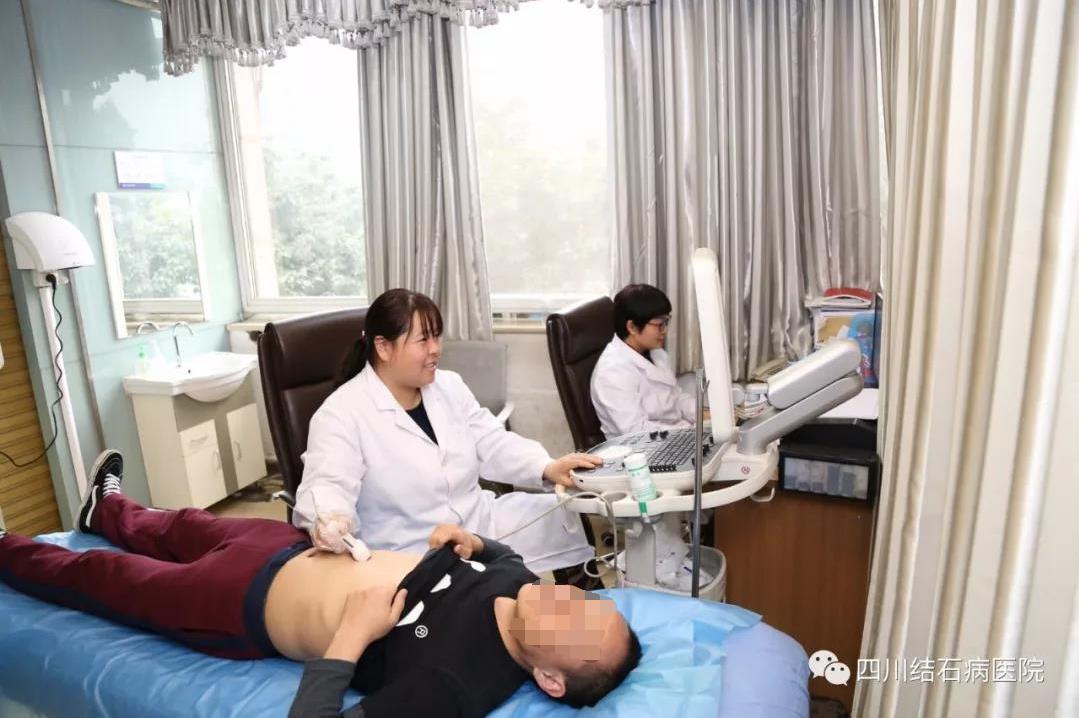 治胆结石是个小手术吗,胆结石是保胆好还是摘除好