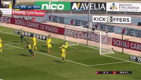 一个喜欢足球的体育老师,我有一个特别喜欢的老师