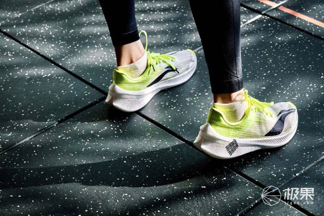 最狠的鞋子,全网最狠的鞋子