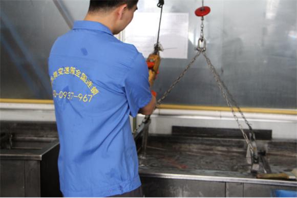 奥迪q3变速箱渗油维修多少钱,奥迪a4l起步变速箱打滑