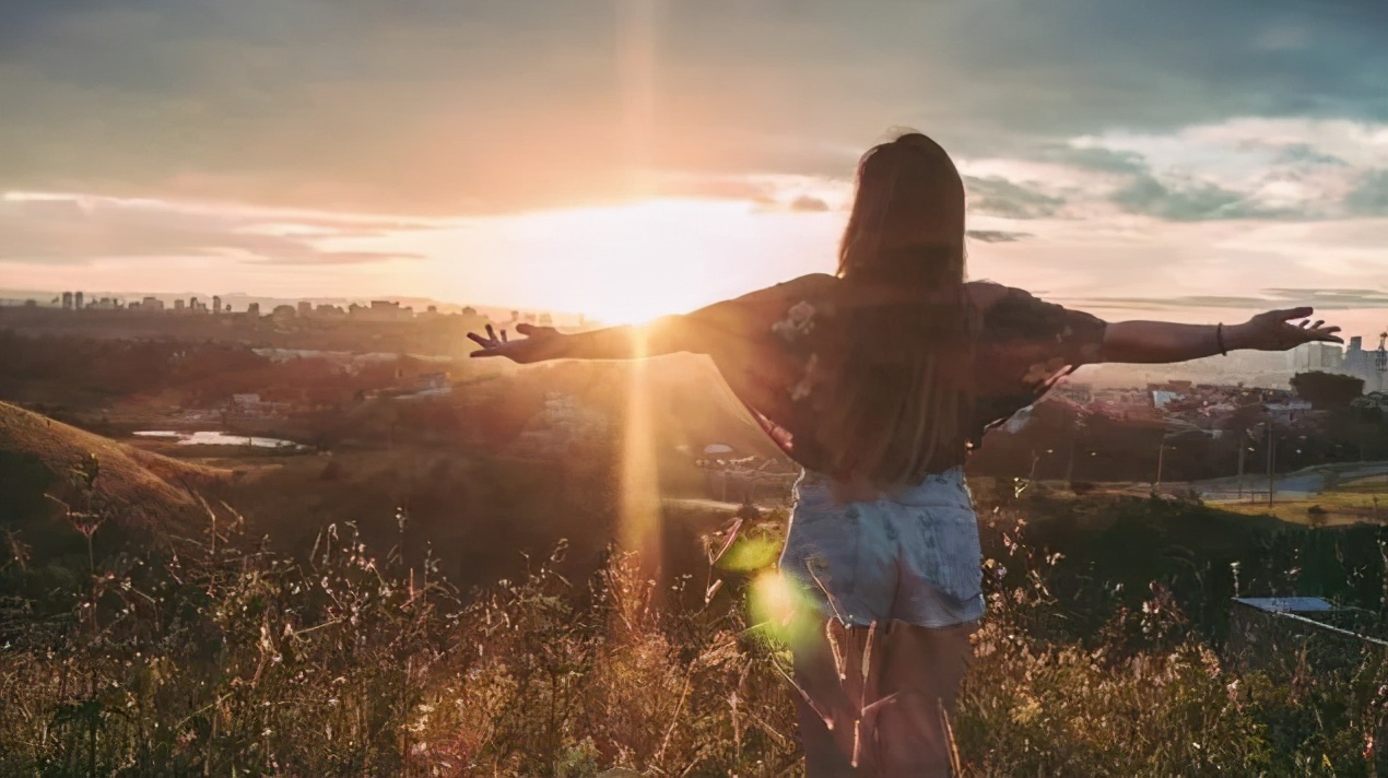 趁我们还年轻趁爱人还未老,趁我们还年轻里面的友情