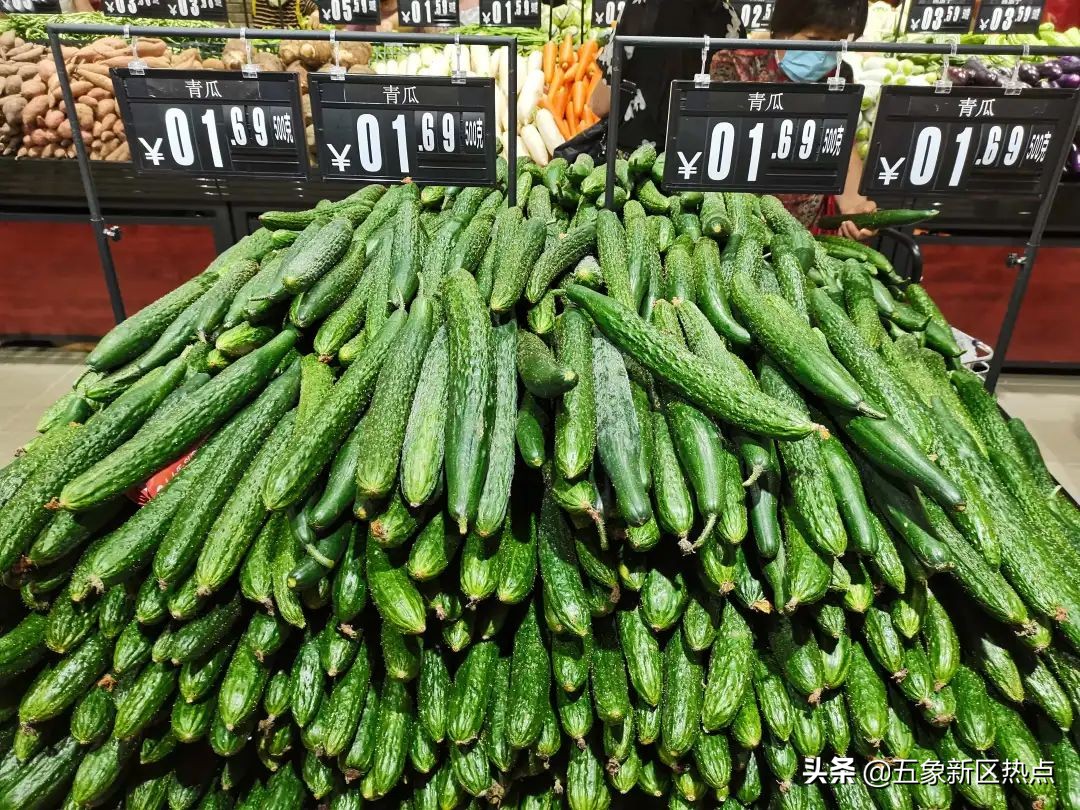 五象新区，一大型连锁超市，今日开业